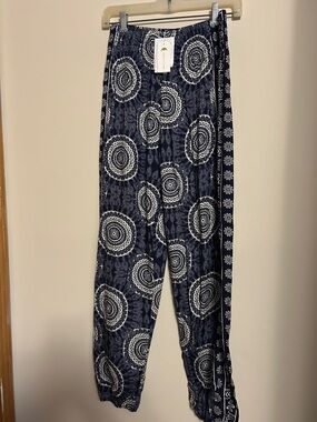 Lotus & Luna baggy fit navy/white elastic waistband  100% rayon pants size S NWT